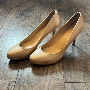 Ivanma Trump champagne heels 👠